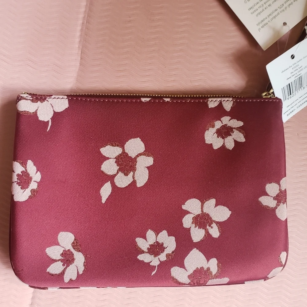 Kate Spade Chelsea The Little Better Floral Large Wristlet, NWT